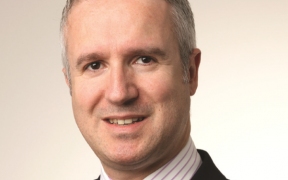 Multi-Asset Trading: To Specialise Or Not To Specialise?